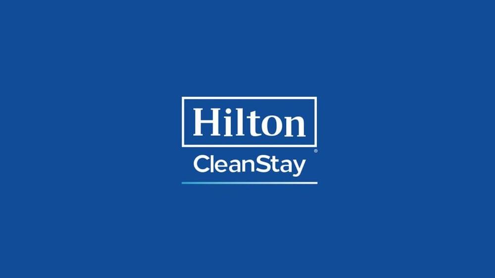 Hampton Inn & Suites Columbia At The University Of Missouri Exterior photo
