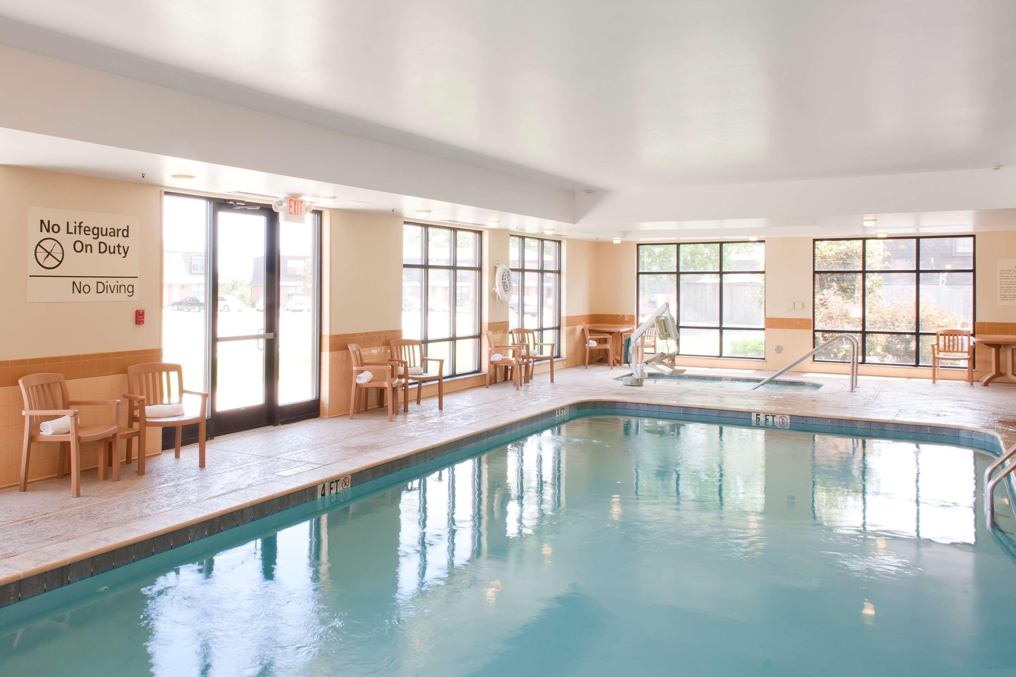 Hampton Inn & Suites Columbia At The University Of Missouri Facilities photo